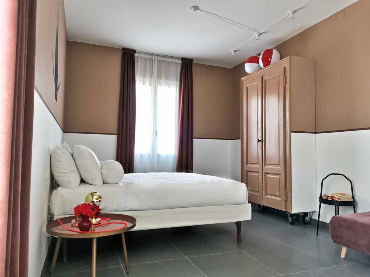 Casa Sebina - Your Design Home On The Lake - 3 Bathrooms 3 Bedrooms Desenzano del Garda Esterno foto